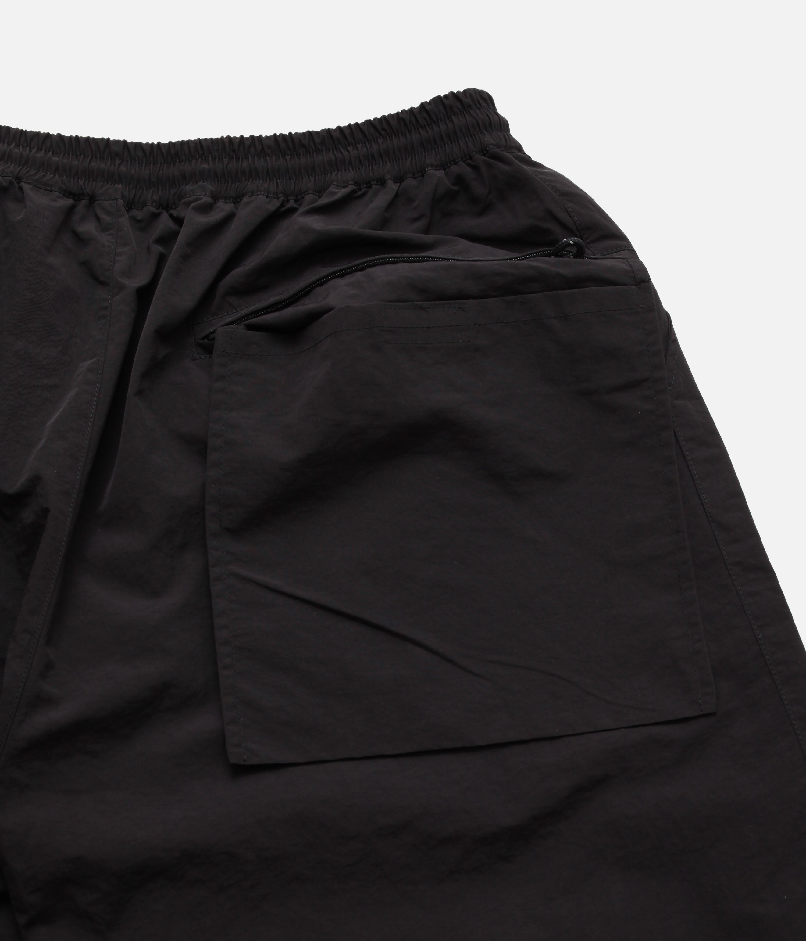 迷迭香 / NYLON HARVEST LOOSE SHORTS (BLACK) – LAFUNQUE