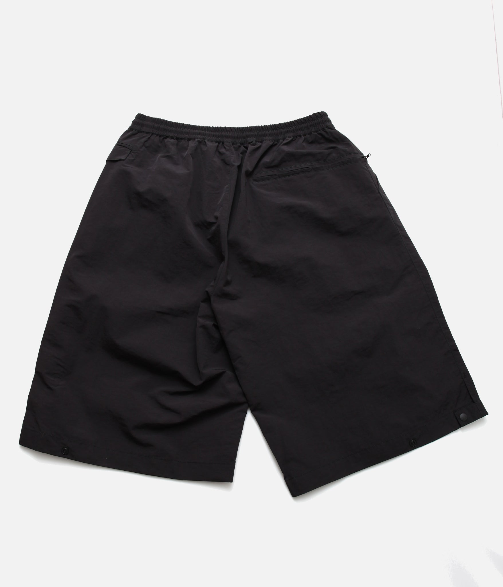 迷迭香 / NYLON HARVEST LOOSE SHORTS (BLACK) – LAFUNQUE