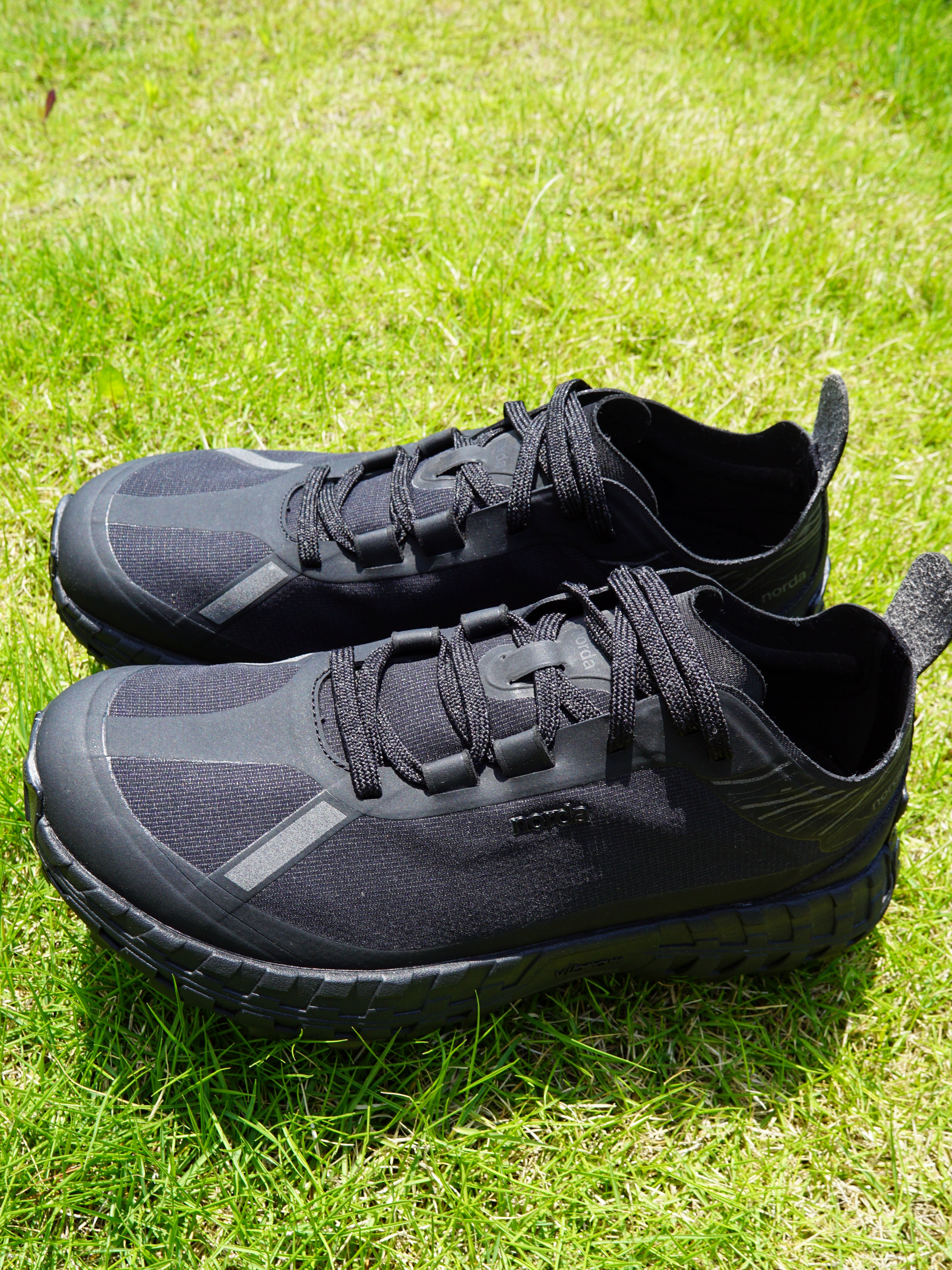 norda / 001 (STEALTH BLACK) – LAFUNQUE