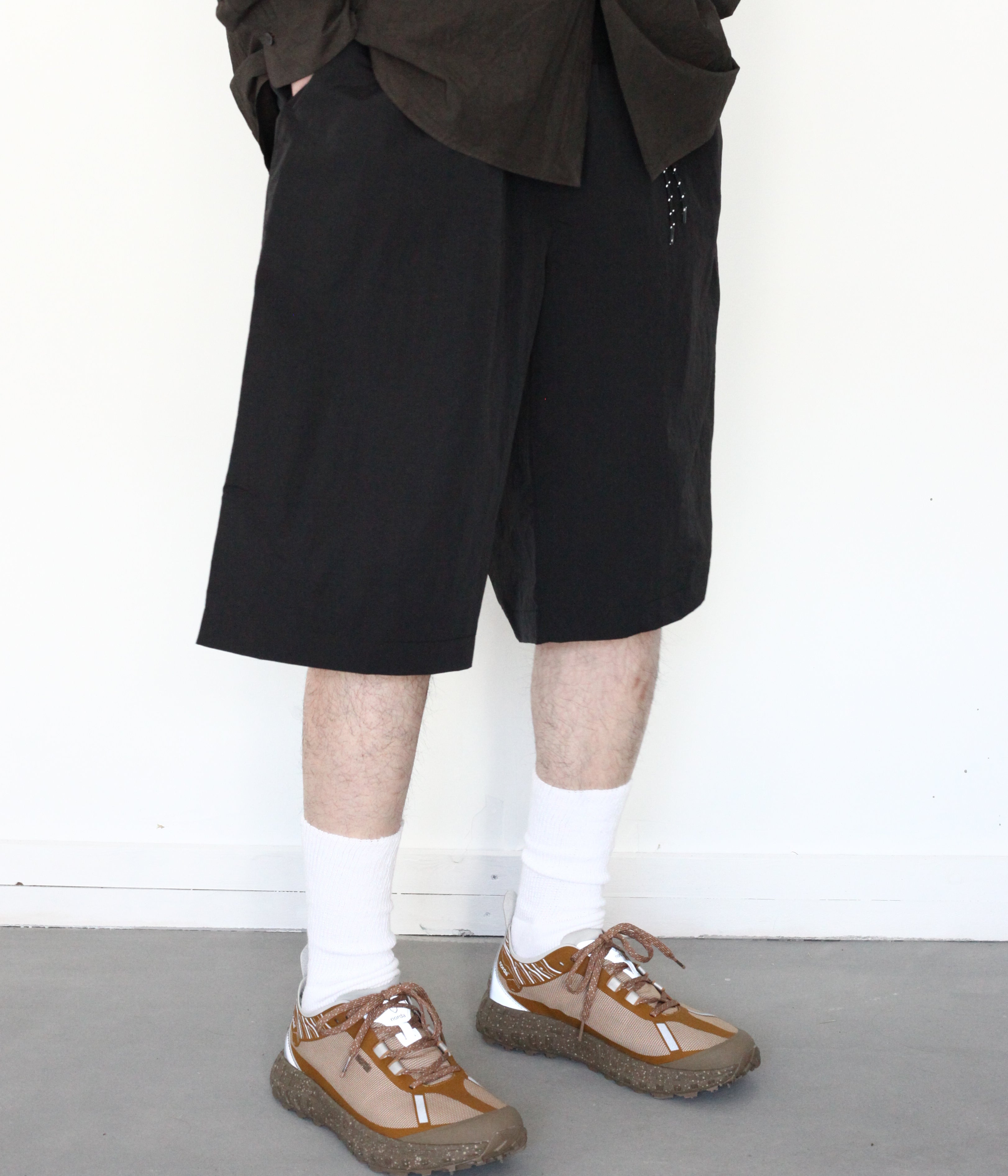 迷迭香 / NYLON HARVEST LOOSE SHORTS (BLACK) – LAFUNQUE